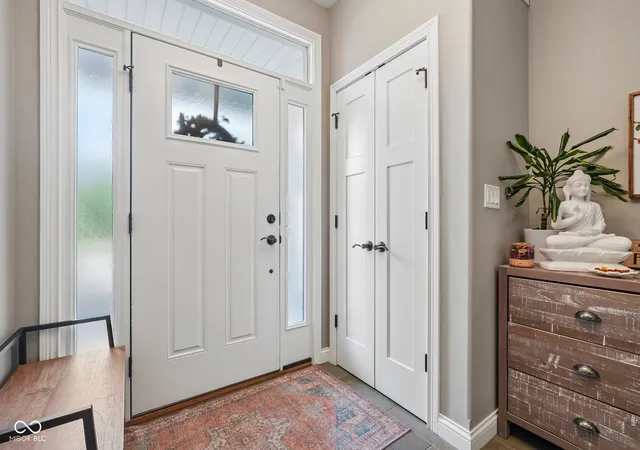 Photo 4 of Single family home for sale at 5600 Treeline Dr, Columbus, IN 47201 | MLS# 22126455 | Listing updated on 2026-09-22