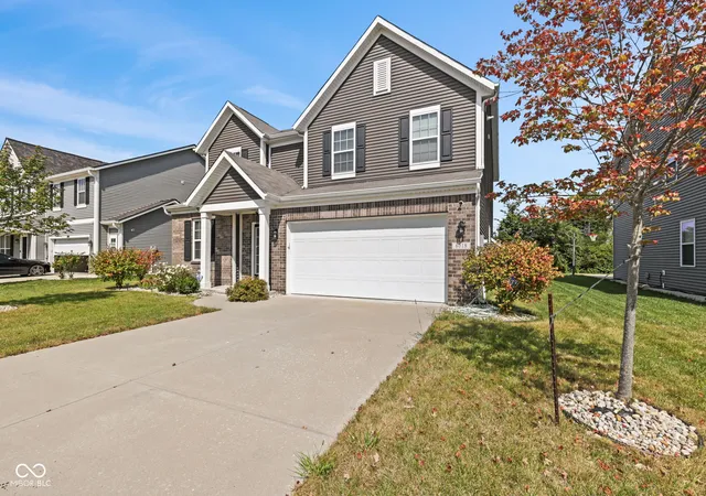 Photo 2 of Single family home for sale at 6018 Aspen Meadow Dr, Indianapolis, IN 46237 | MLS# 22126460 | Listing updated on 2026-10-02
