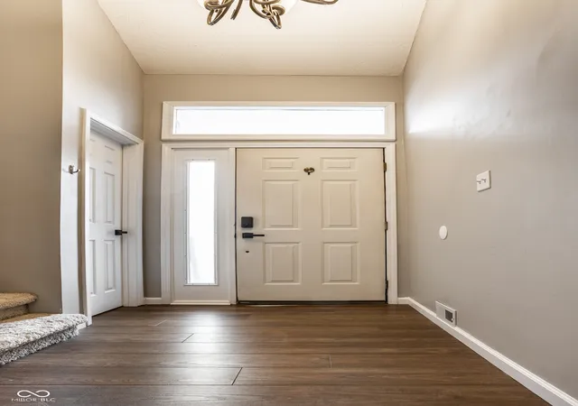 Photo 3 of Townhouse for sale at 9530 Behner Ln, Indianapolis, IN 46250 | MLS# 22126461 | Listing updated on 2026-09-17