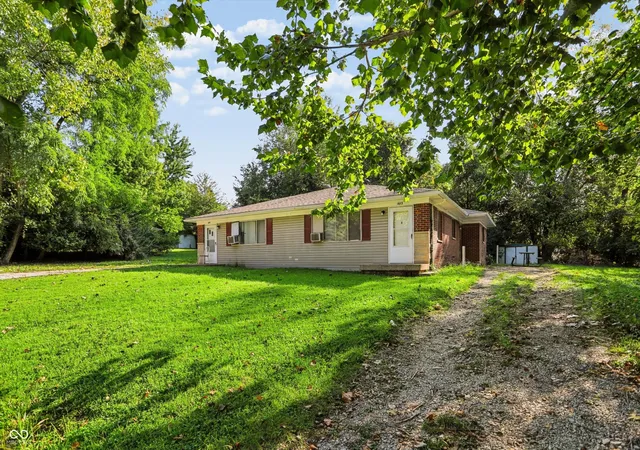 Photo 2 of Multi family home for sale at 1612 N Willis Dr, Bloomington, IN 47404 | MLS# 22126463 | Listing updated on 2026-09-18
