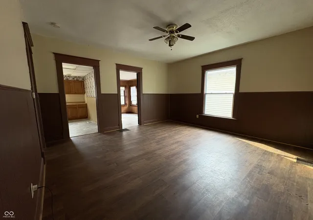 Photo 3 of Single family home for sale at 1530 South 17th, Terre Haute, IN 47802 | MLS# 22126466 | Listing updated on 2026-09-16