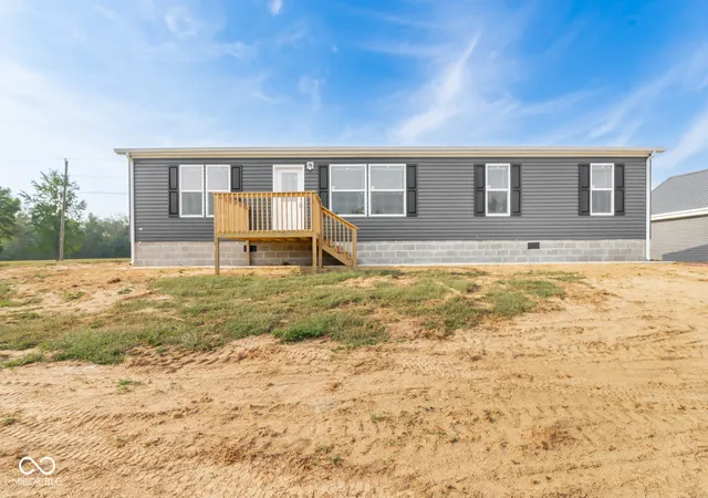 Photo 2 of Manufactured home for sale at 5954 N Us Hwy 31, Seymour, IN 47274 | MLS# 22126492 | Listing updated on 2026-09-18