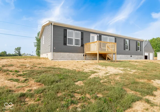Photo 3 of Manufactured home for sale at 5954 N Us Hwy 31, Seymour, IN 47274 | MLS# 22126492 | Listing updated on 2026-09-18