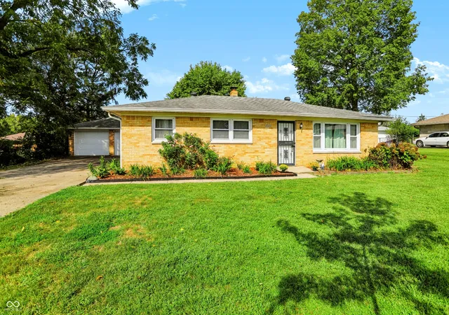 Photo 2 of Single family home for sale at 4540 S Keystone Ave, Indianapolis, IN 46227 | MLS# 22126496 | Listing updated on 2026-10-06