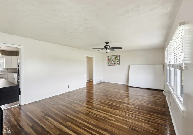Photo 3 of Single family home for sale at 2915 N Mitthoefer Rd, Indianapolis, IN 46229 | MLS# 22126515 | Listing updated on 2026-09-22