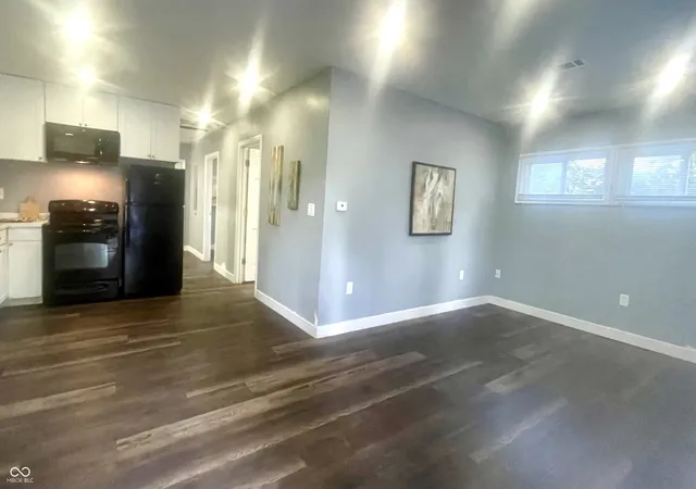 Photo 4 of Single family home for sale at 2003 S Manhattan Ave, Muncie, IN 47302 | MLS# 22126544 | Listing updated on 2026-09-17