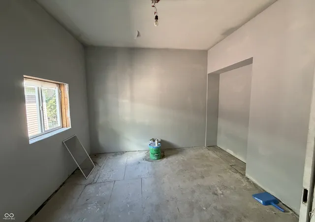 Photo 2 of Multi family home for sale at 604 S Center St, Terre Haute, IN 47807 | MLS# 22126559 | Listing updated on 2026-09-18