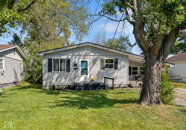 Photo 1 of Single family home for sale at 515 Jewell St, Columbus, IN 47203 | MLS# 22126562 | Listing updated on 2026-09-17