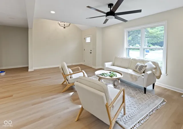 Photo 4 of Single family home for sale at 11830 N Gray Rd, Carmel, IN 46033 | MLS# 22126568 | Listing updated on 2026-09-24