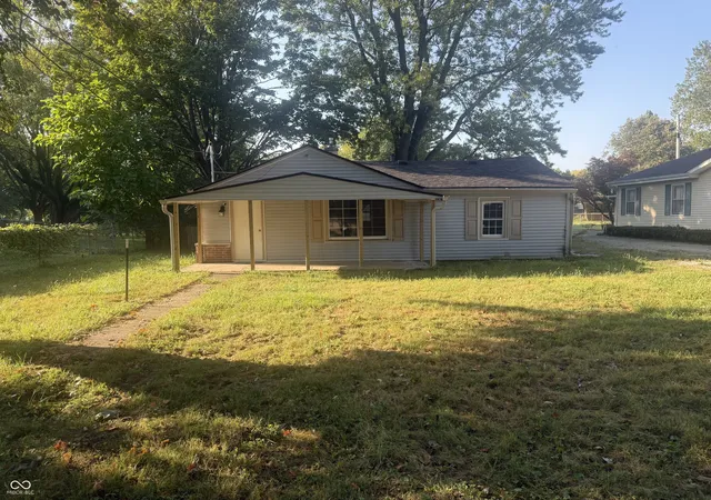 Photo 1 of Single family home for sale at 569 Parker St, Whiteland, IN 46184 | MLS# 22126578 | Listing updated on 2026-09-17