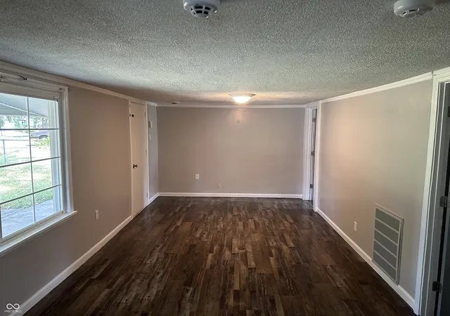 Photo 3 of Single family home for sale at 569 Parker St, Whiteland, IN 46184 | MLS# 22126578 | Listing updated on 2026-09-17
