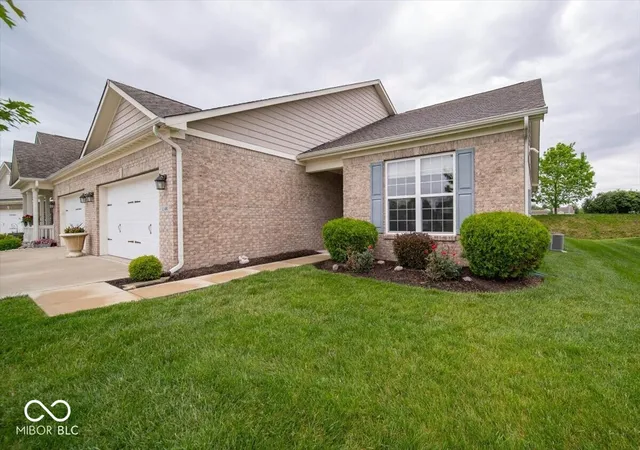 Photo 3 of Sale Pending at 1146 Harrier Ln, Greenwood, IN 46143 | MLS# 22126579 | Listing updated on 2026-10-04