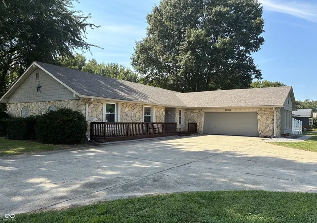 Photo 1 of Single family home for sale at 4003 W Fairview Rd, Greenwood, IN 46142 | MLS# 22126583 | Listing updated on 2026-09-25