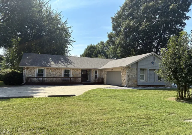 Photo 2 of Single family home for sale at 4003 W Fairview Rd, Greenwood, IN 46142 | MLS# 22126583 | Listing updated on 2026-09-25