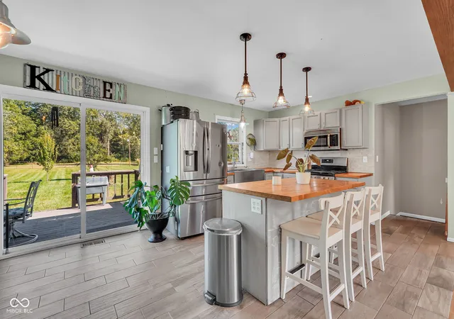 Photo 3 of Single family home for sale at 3235 N Maple Turn Ln, Martinsville, IN 46151 | MLS# 22126629 | Listing updated on 2026-09-18
