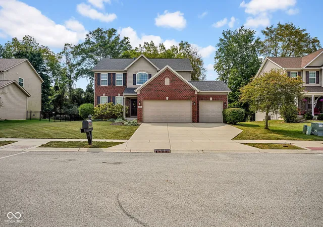 Photo 3 of Single family home for sale at 5248 Nicodemus Dr, Plainfield, IN 46168 | MLS# 22126637 | Listing updated on 2026-09-18