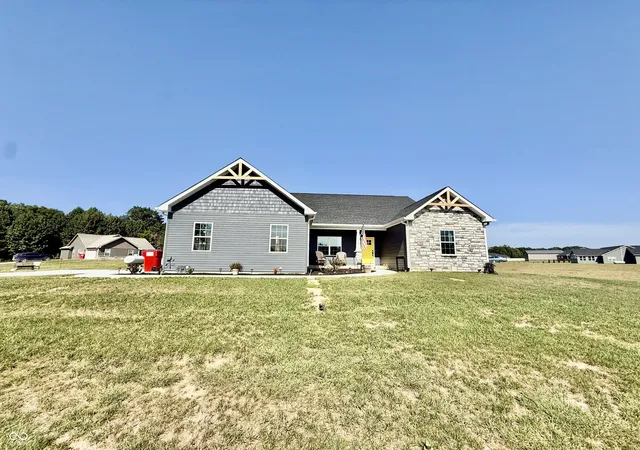 Photo 2 of Sale Pending at 2540 W Grubb Ln, Covington, IN 47932 | MLS# 22126707 | Listing updated on 2026-09-22