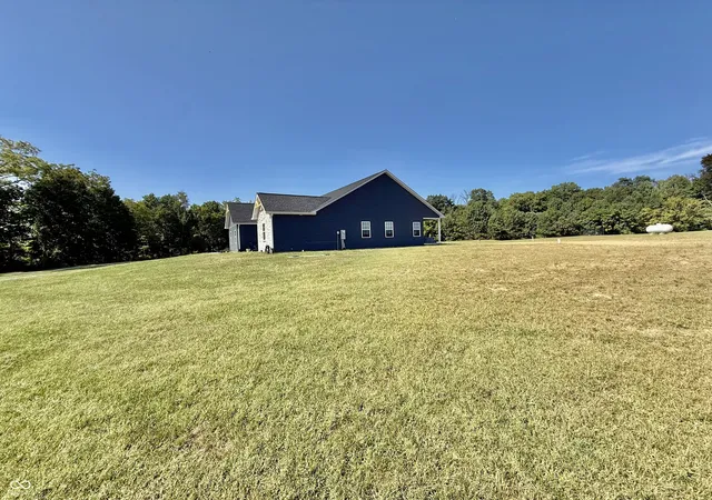 Photo 4 of Sale Pending at 2540 W Grubb Ln, Covington, IN 47932 | MLS# 22126707 | Listing updated on 2026-09-22