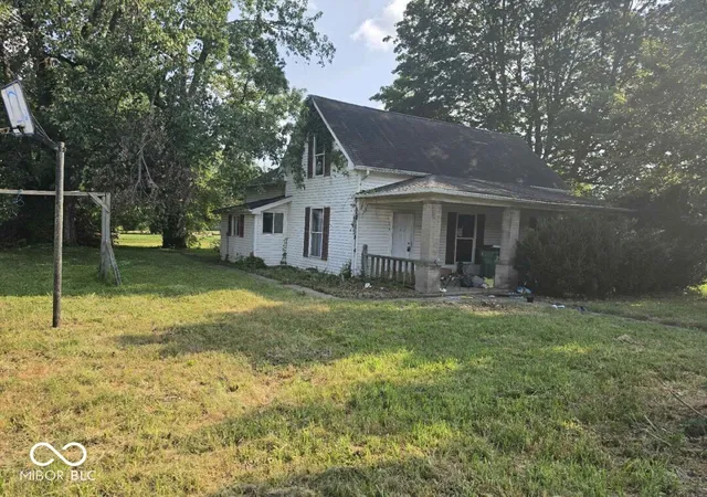 Photo 2 of Single family home for sale at 3353 Main St, Plainfield, IN 46168 | MLS# 22126771 | Listing updated on 2026-09-18