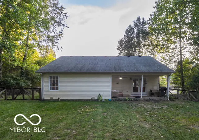 Photo 3 of Sale Pending at 141 Gettysburg, Coatesville, IN 46121 | MLS# 22126804 | Listing updated on 2026-09-23