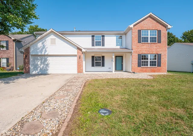 Photo 1 of Single family home for sale at 2924 Coles Crk Ln, Indianapolis, IN 46217 | MLS# 22126850 | Listing updated on 2026-09-18