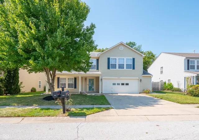 Photo 2 of Single family home for sale at 5426 Skipping Stone Dr, Indianapolis, IN 46237 | MLS# 22126853 | Listing updated on 2026-10-01