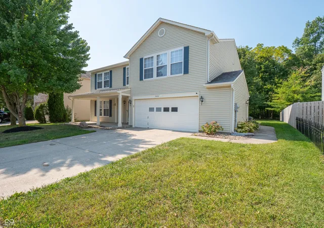 Photo 3 of Single family home for sale at 5426 Skipping Stone Dr, Indianapolis, IN 46237 | MLS# 22126853 | Listing updated on 2026-10-01