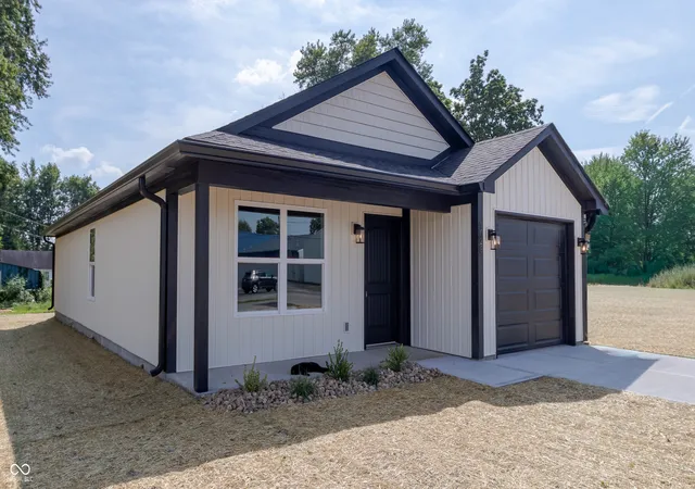 Photo 2 of Single family home for sale at 1028 Ave B, Greencastle, IN 46135 | MLS# 22126864 | Listing updated on 2026-09-18