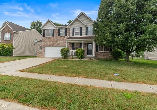 Photo 2 of Single family home for sale at 6430 Bonneville Dr, Indianapolis, IN 46237 | MLS# 22126867 | Listing updated on 2026-09-18
