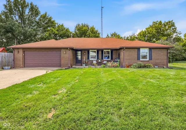 Photo 2 of Single family home for sale at 5707 N State Rd 9, Anderson, IN 46012 | MLS# 22126868 | Listing updated on 2026-09-18