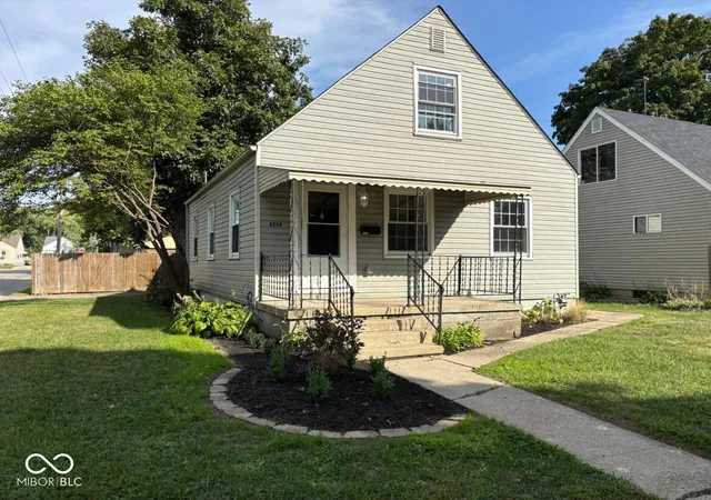 Photo 2 of Single family home for sale at 2202 S Pershing Dr, Muncie, IN 47302 | MLS# 22126918 | Listing updated on 2026-09-18