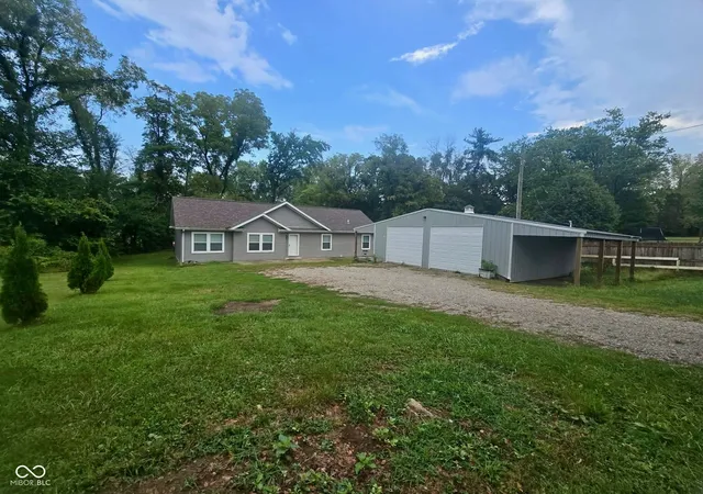Photo 1 of Single family home for sale at 1319 W Commerce St, Brownstown, IN 47220 | MLS# 22126934 | Listing updated on 2026-09-18