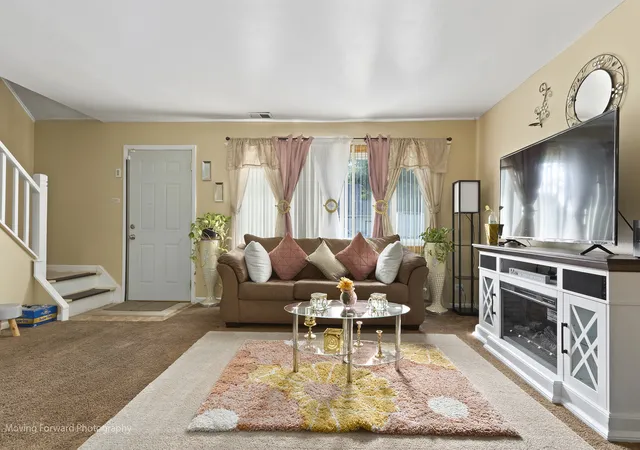 Photo 3 of Single family home for sale at 109 Walnut St, Park Forest, IL 60466 | MLS# 12418815 | Listing updated on 2026-09-22