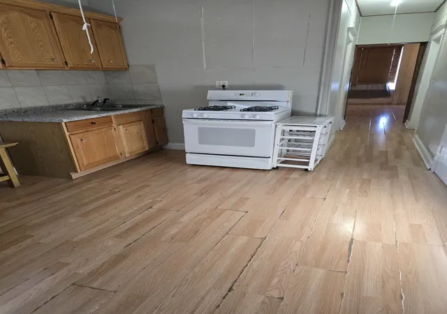 Listing Photo 4 - Condo for sale in building located at 2243 S Kostner Ave, Chicago, IL 60623