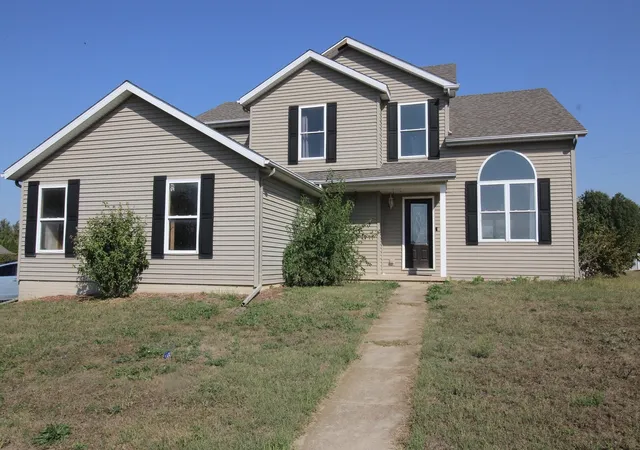 Photo 1 of Single family home for sale at 901 Brighton St, Mackinaw, IL 61755 | MLS# 12529301 | Listing updated on 2026-09-08