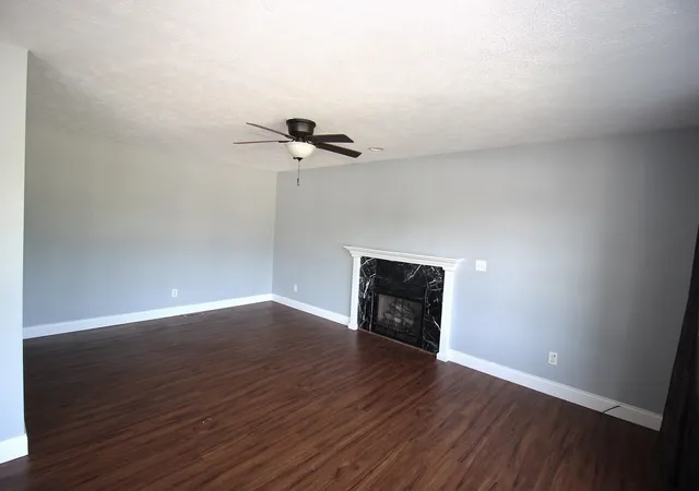 Photo 3 of Single family home for sale at 901 Brighton St, Mackinaw, IL 61755 | MLS# 12529301 | Listing updated on 2026-09-08