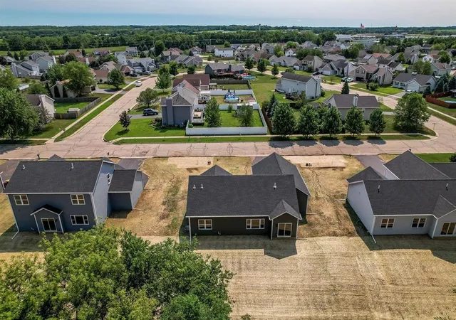 Photo 4 of Single family home for sale at 14180 Prairie Cmns Ln, South Beloit, IL 61080 | MLS# 12569579 | Listing updated on 2026-09-22