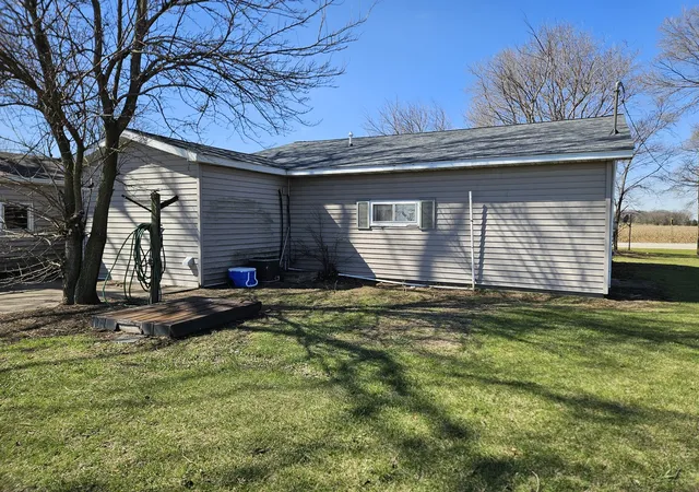 Photo 19 of Single family home for sale at 1408 N State Rte 1 17, Momence, IL 60954 | MLS# 12576526 | Listing updated on 2026-10-12