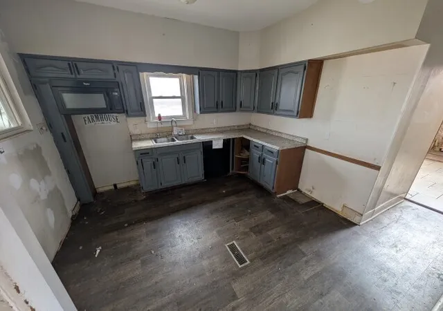 Photo 4 of Single family home for sale at 714 E County Line Rd, Sparland, IL 61565 | MLS# 12600649 | Listing updated on 2026-09-08