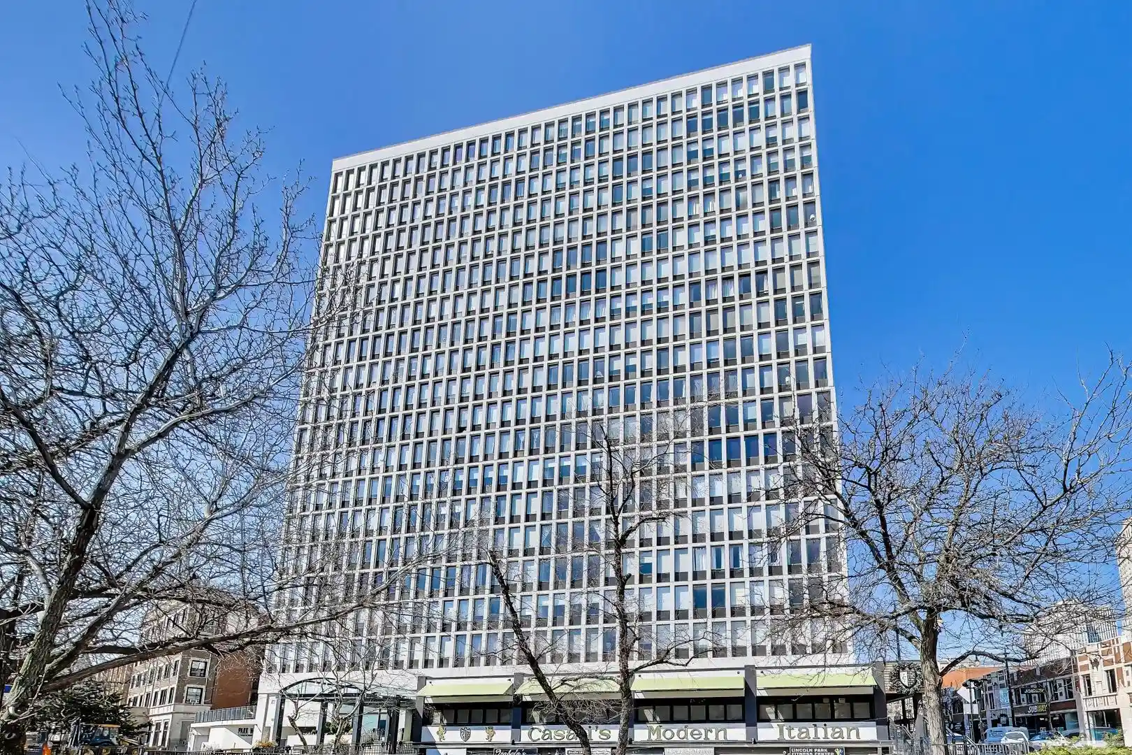 Listing Photo 1 - Condo for sale in 444 W Fullerton Pkwy located at 444 W Fullerton Pkwy, Chicago, IL 60614 - Unit #305