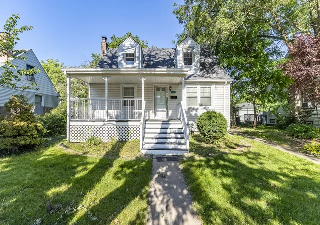 Photo 2 of Single family home for sale at 17633 Roy St, Lansing, IL 60438 | MLS# 12607701 | Listing updated on 2026-09-22