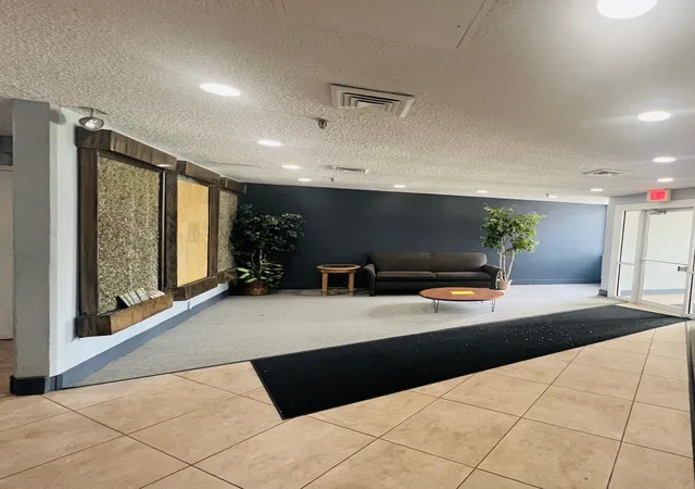 Listing Photo 4 - Condo for sale in building located at 1750 N Marywood Ave, Aurora, IL 60505 - Unit #513