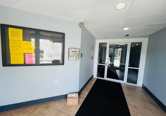 Listing Photo 5 - Condo for sale in building located at 1750 N Marywood Ave, Aurora, IL 60505 - Unit #513