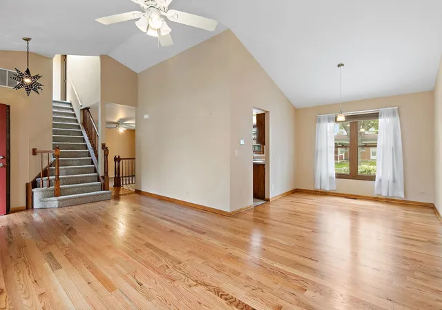 Photo 3 of Single family home for sale at 422 Old Country Way, Wauconda, IL 60084 | MLS# 12664085 | Listing updated on 2026-09-25