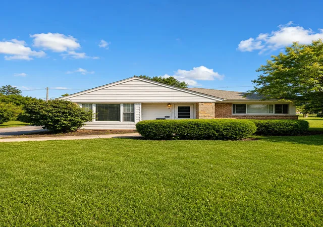 Photo 1 of Single family home for sale at 15 Oak Ln, Park Forest, IL 60466 | MLS# 12672842 | Listing updated on 2026-09-17
