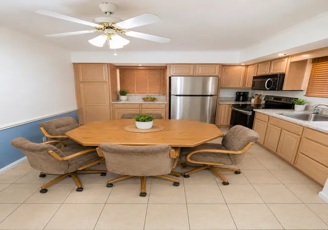 Photo 4 of Single family home for sale at 15 Oak Ln, Park Forest, IL 60466 | MLS# 12672842 | Listing updated on 2026-09-17