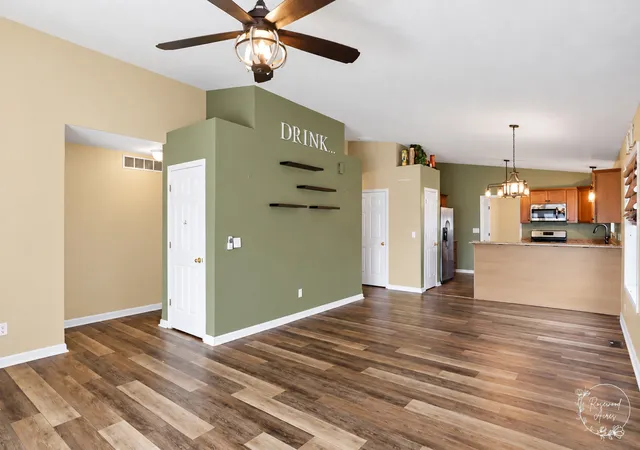 Photo 4 of Single family home for sale at 422 Bramble, Manteno, IL 60950 | MLS# 12672850 | Listing updated on 2026-09-17