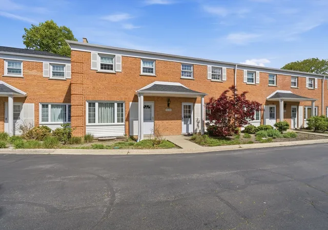 Townhouse for sale at 2138 Rugen Rd #A, Glenview, IL 60026 | MLS# 12677865