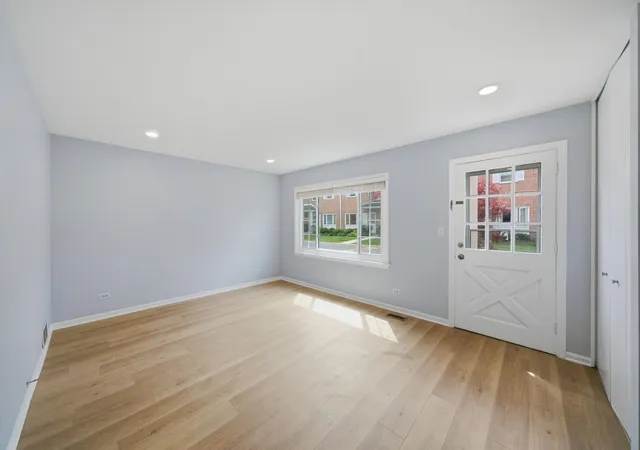 Photo 3 of Townhouse for sale at 2138 Rugen Rd #A, Glenview, IL 60026 | MLS# 12677865 | Listing updated on 2026-10-17