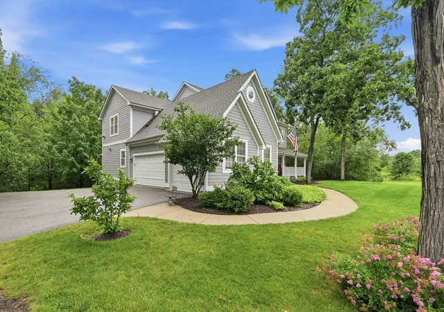 Photo 3 of Single family home for sale at 8000 Cripple Crk Dr, Long Grove, IL 60047 | MLS# 12681341 | Listing updated on 2026-09-23